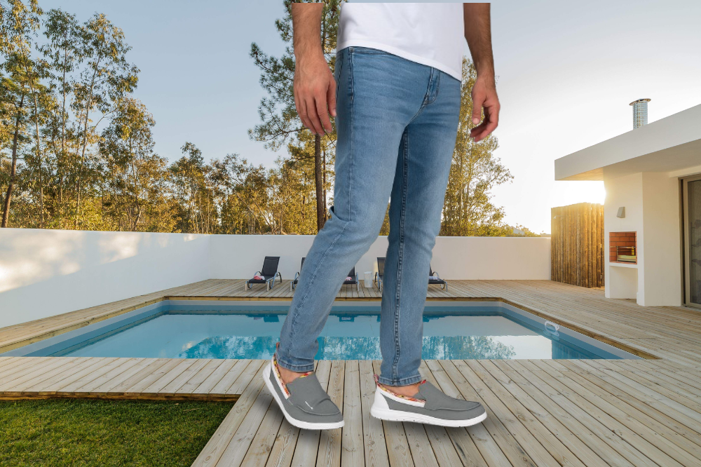 How to Choose Slip-Resistant Footwear for Wet Surfaces (2)